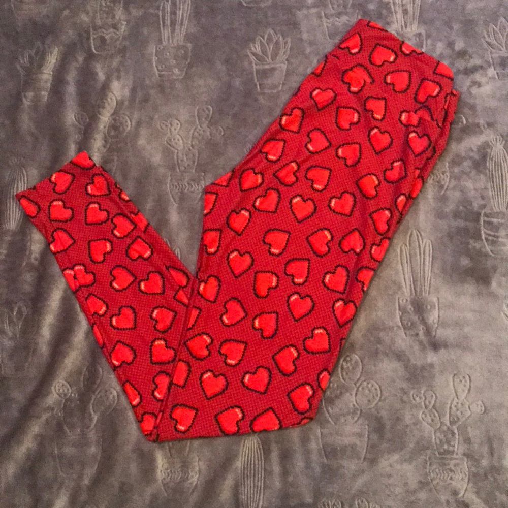 Lularoe Red Heart Leggings
